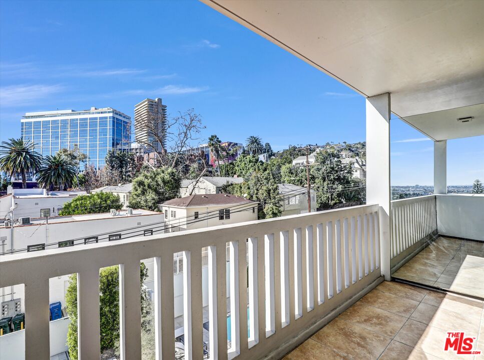 999 N Doheny Dr Unit: 311