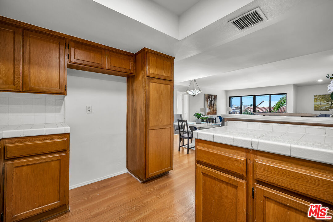 14804 Magnolia Blvd Unit: 12