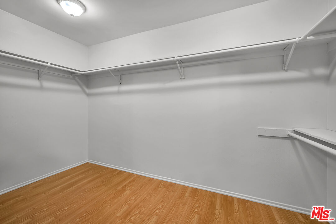 14804 Magnolia Blvd Unit: 12