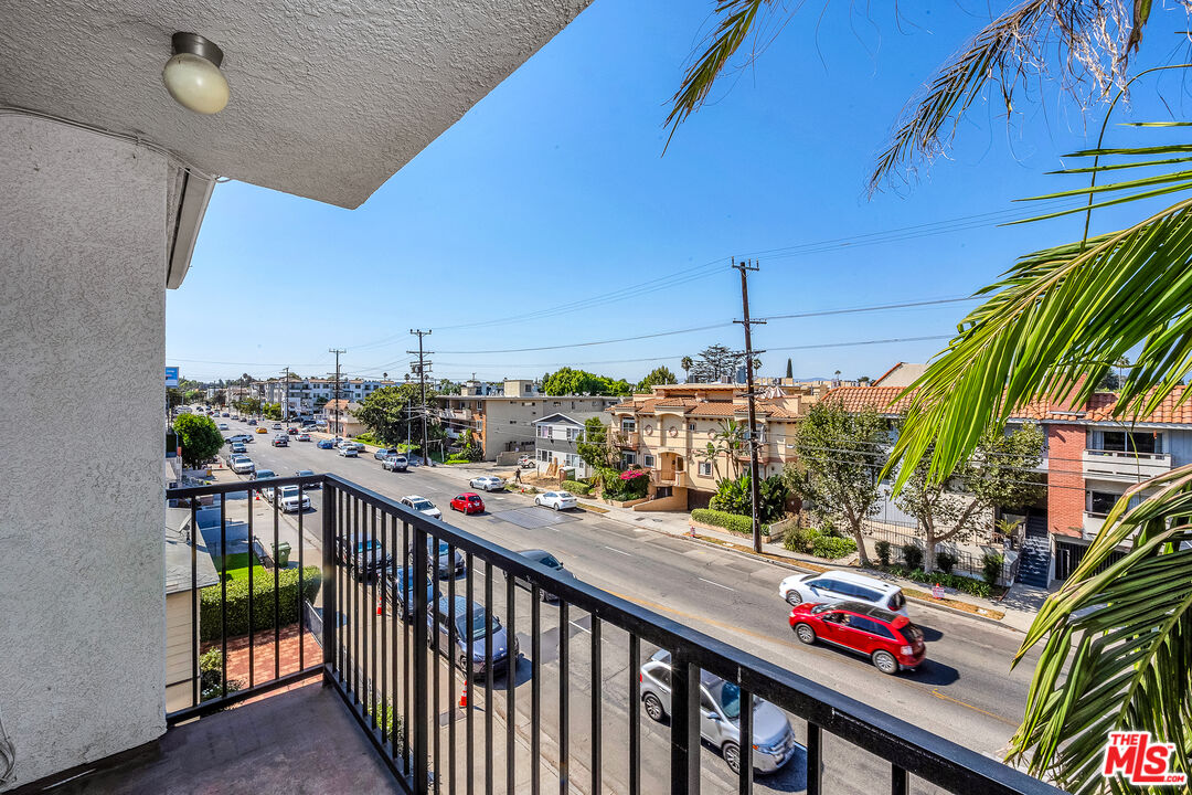14804 Magnolia Blvd Unit: 12