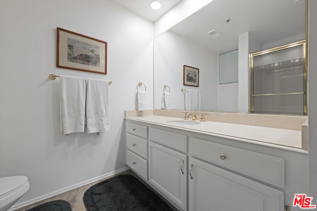 2131 Century Park Ln Unit: 203