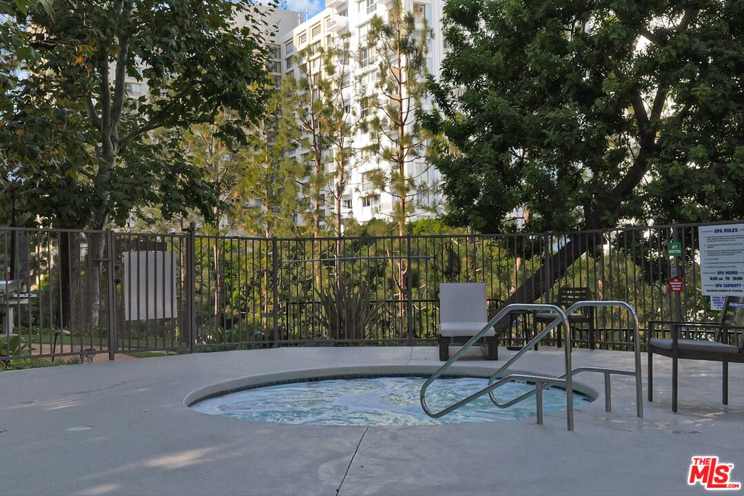 2131 Century Park Ln Unit: 203