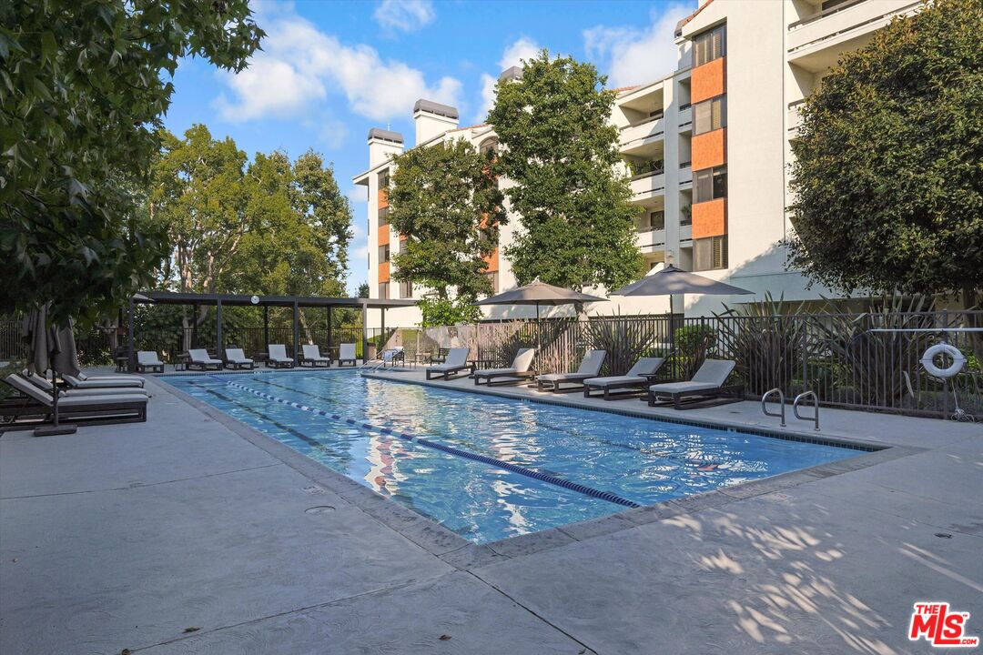 2131 Century Park Ln Unit: 203