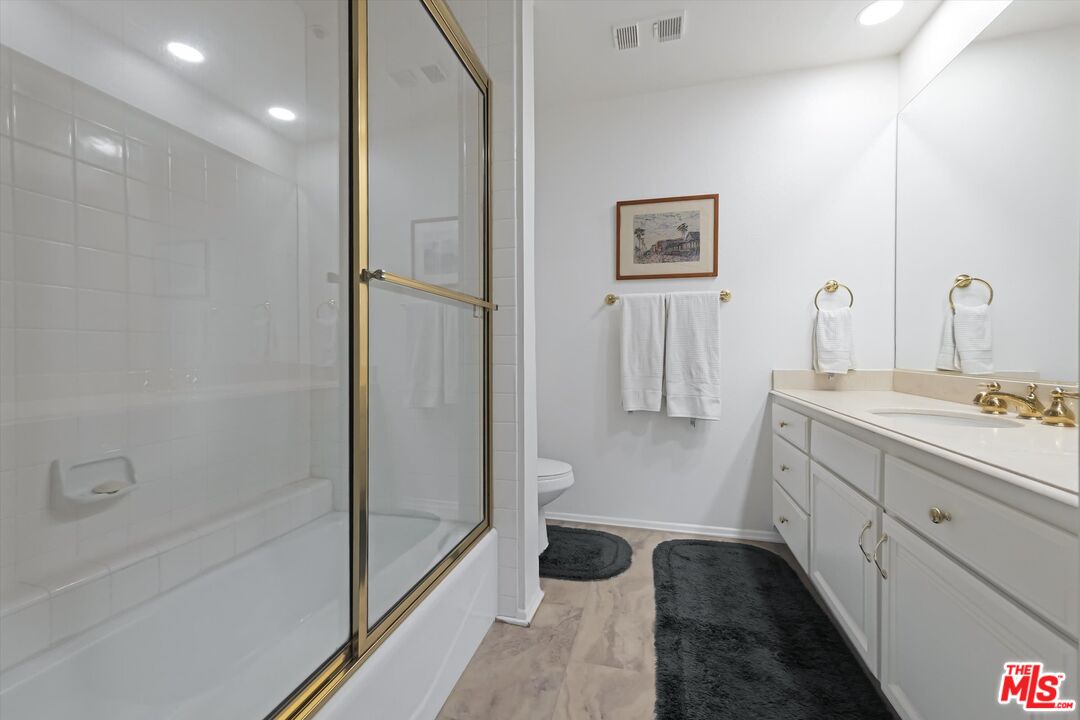 2131 Century Park Ln Unit: 203