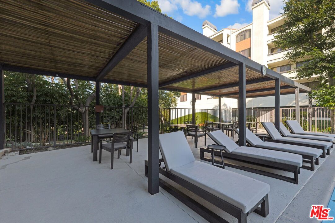 2131 Century Park Ln Unit: 203