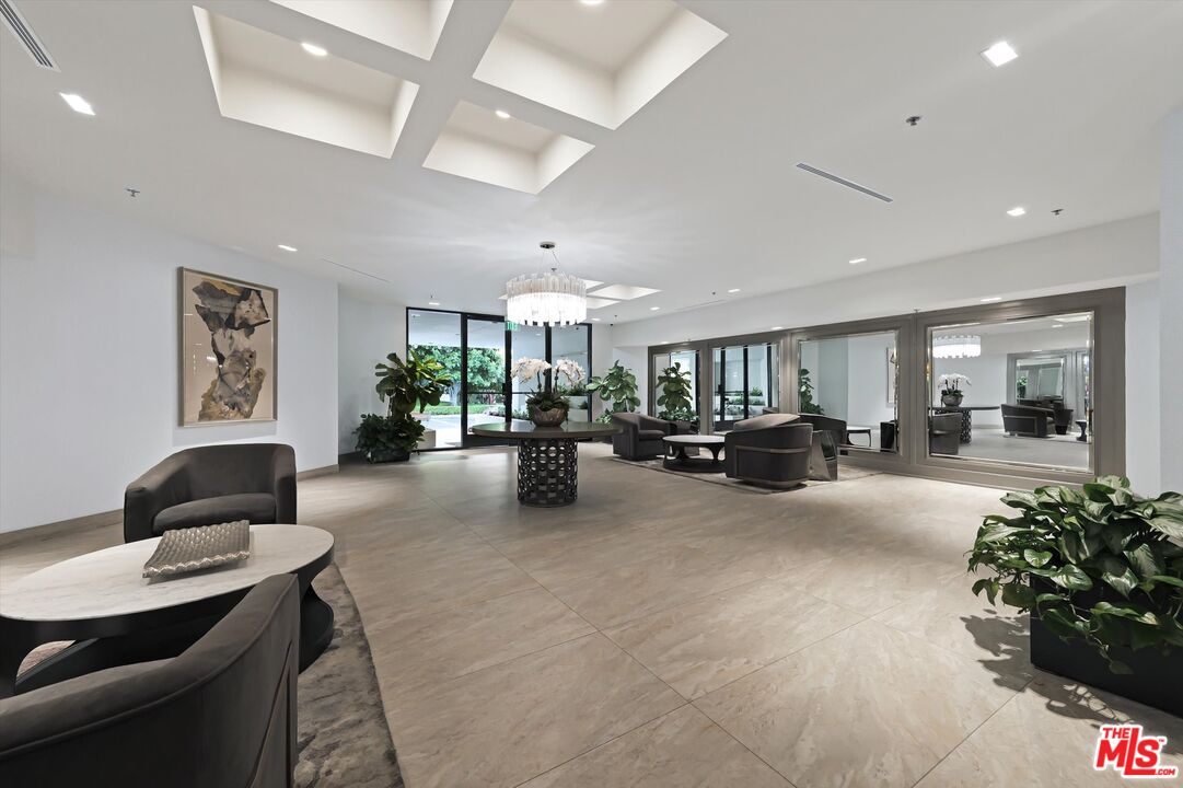 2131 Century Park Ln Unit: 203