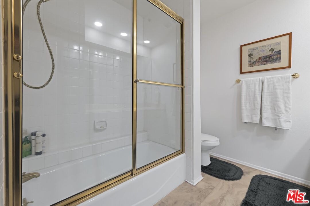 2131 Century Park Ln Unit: 203