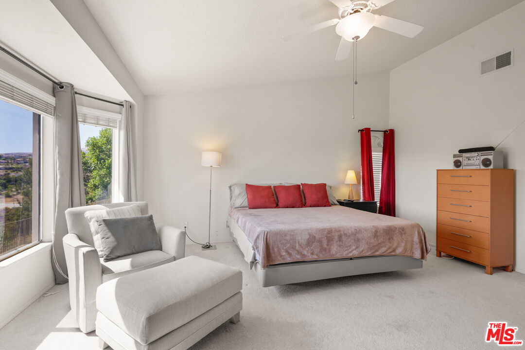 12119 Falcon Crest Way