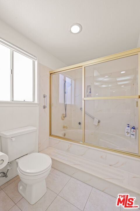 12119 Falcon Crest Way