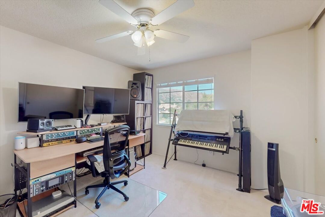 12119 Falcon Crest Way