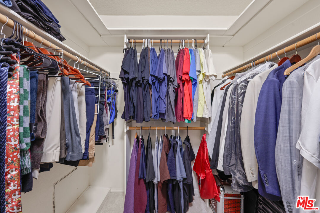 12119 Falcon Crest Way