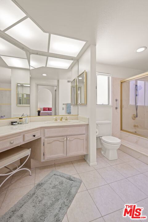 12119 Falcon Crest Way