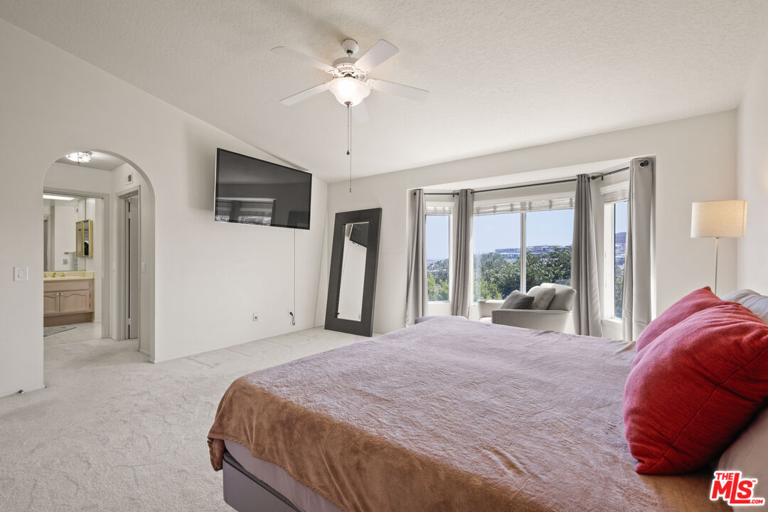 12119 Falcon Crest Way