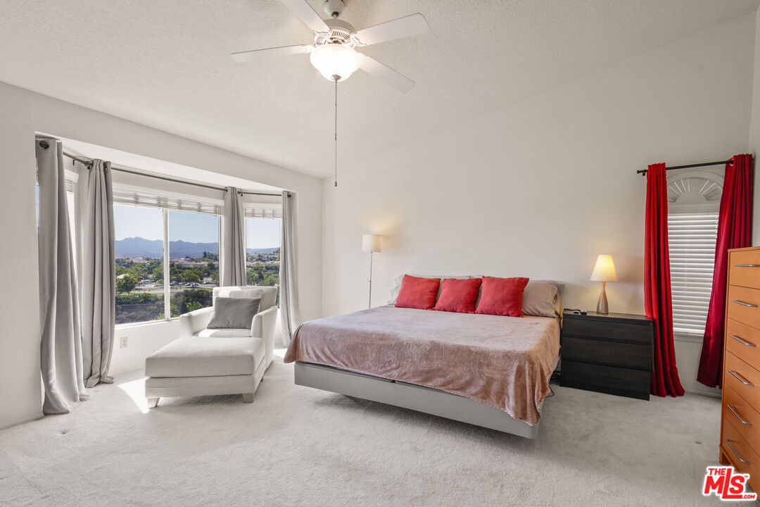 12119 Falcon Crest Way