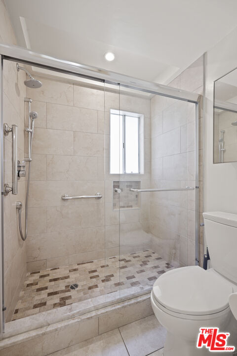 12119 Falcon Crest Way