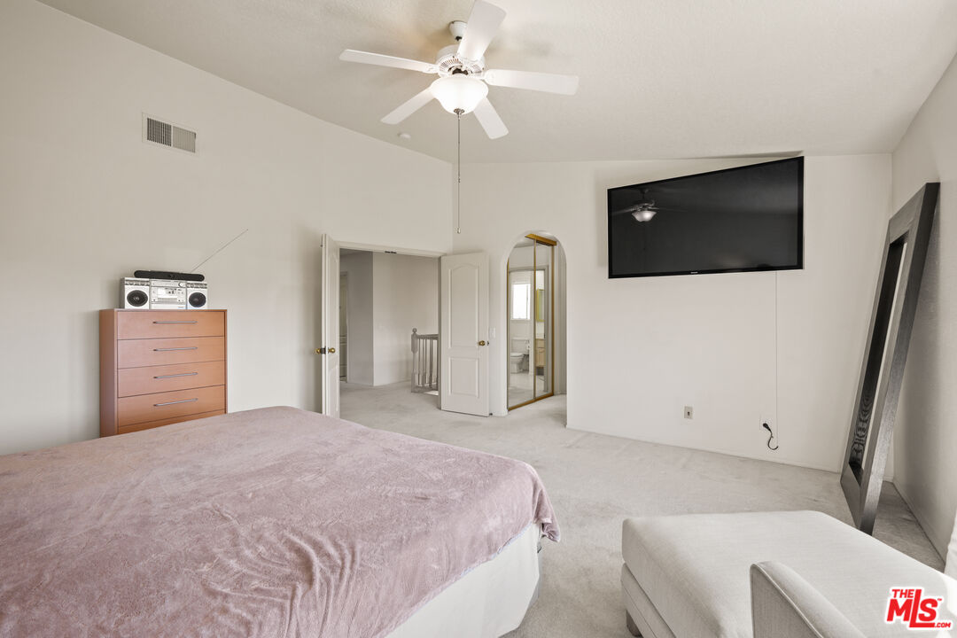 12119 Falcon Crest Way