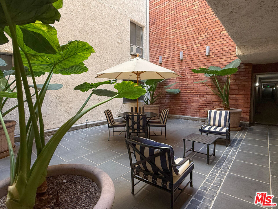 1440 Veteran Ave Unit: 220