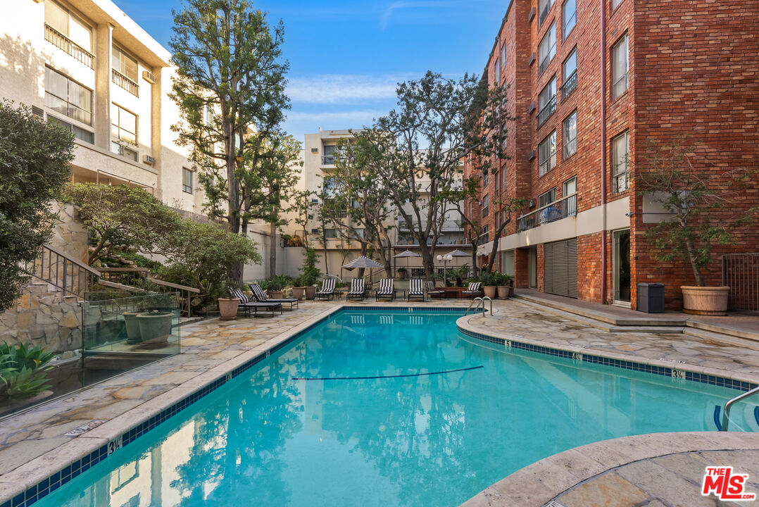 1440 Veteran Ave Unit: 220