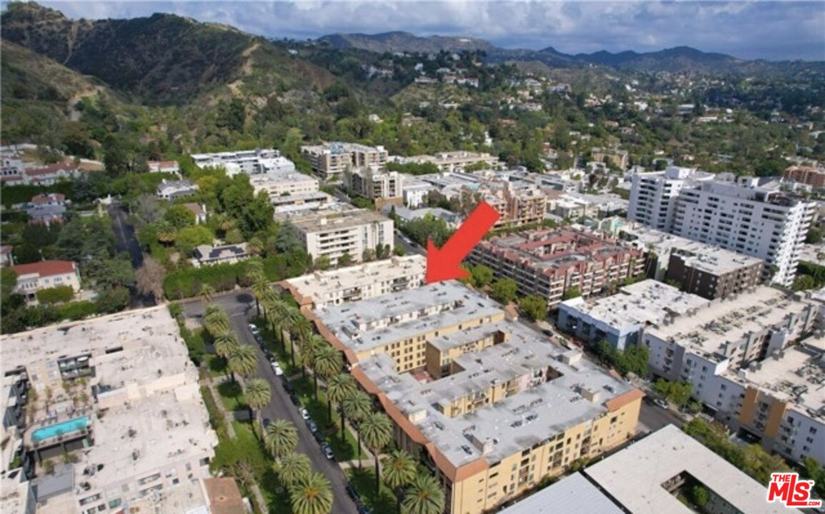 1735 N Fuller Ave Unit: 121