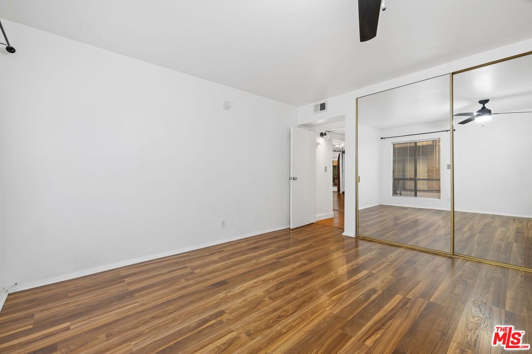 1735 N Fuller Ave Unit: 121