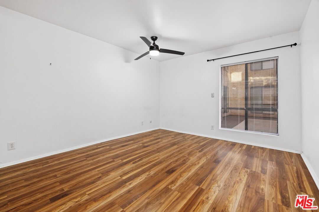 1735 N Fuller Ave Unit: 121