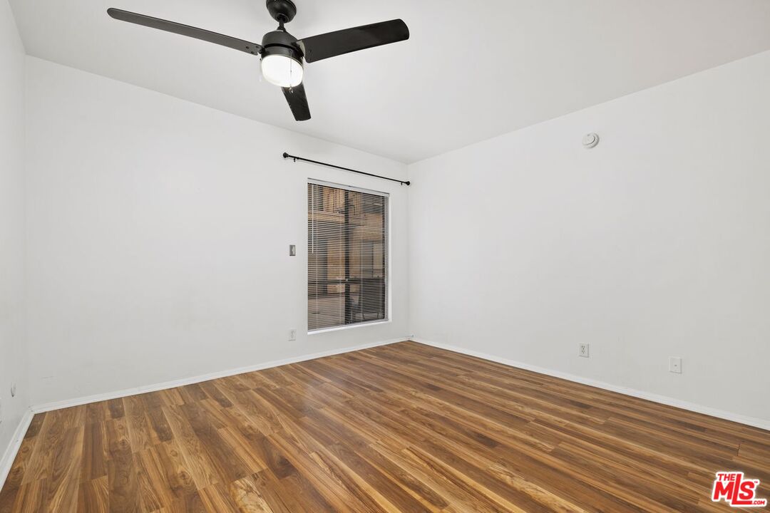 1735 N Fuller Ave Unit: 121