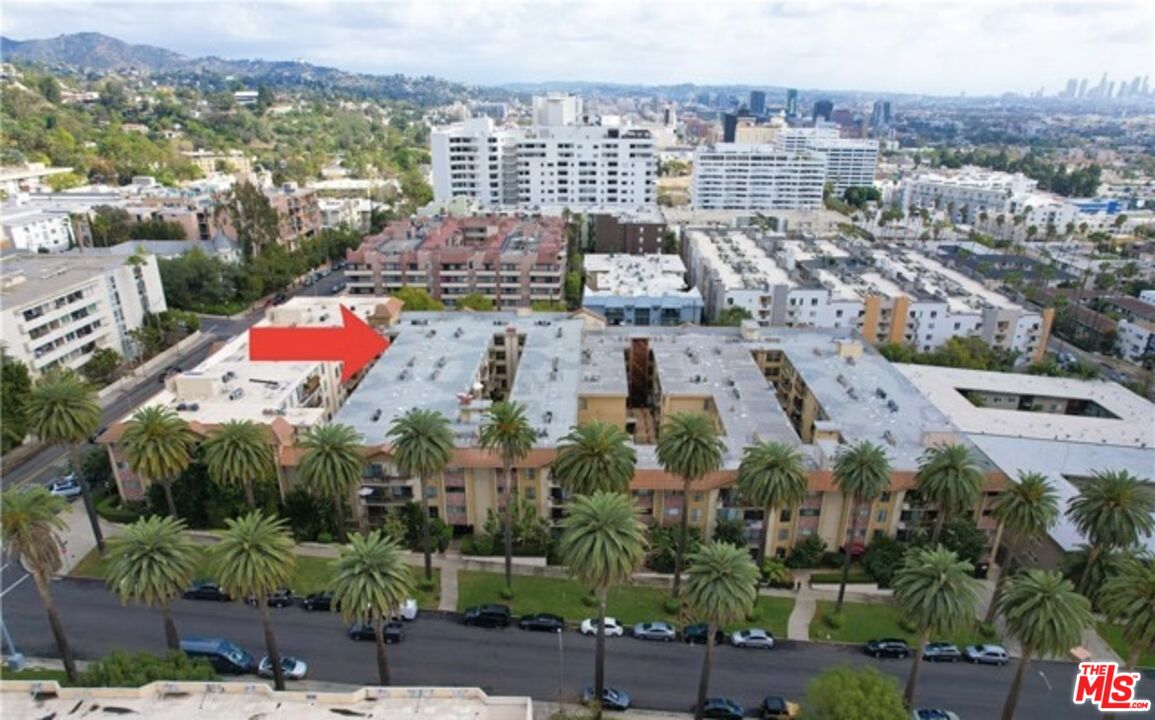 1735 N Fuller Ave Unit: 121