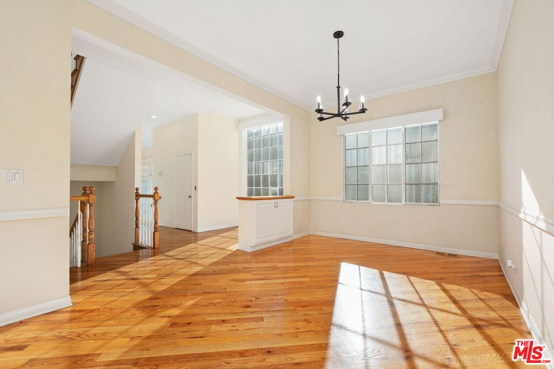 1808 Franklin Canyon Dr