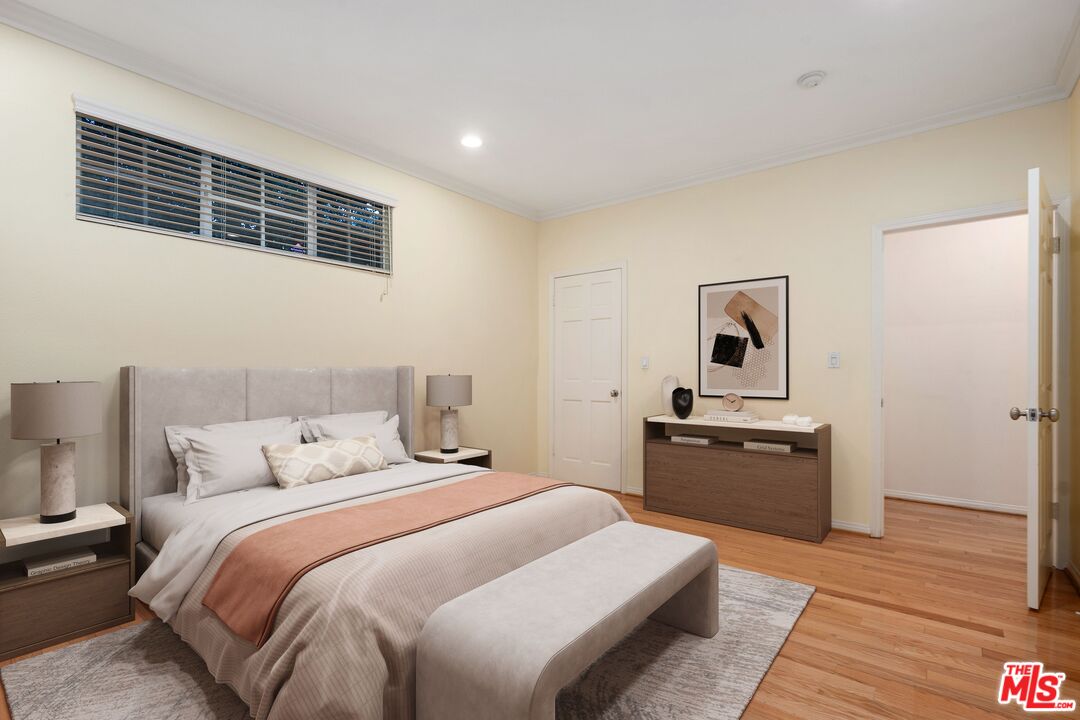 1808 Franklin Canyon Dr