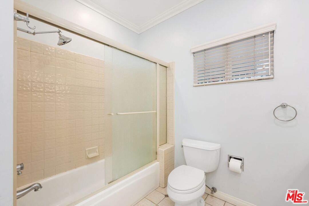 1808 Franklin Canyon Dr