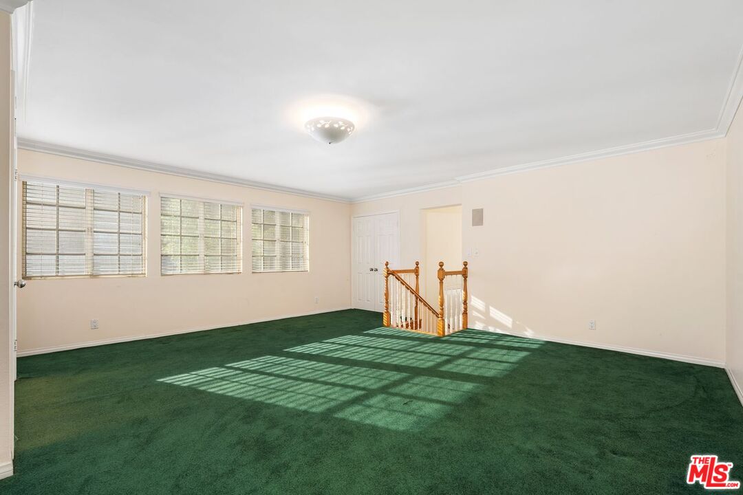 1808 Franklin Canyon Dr