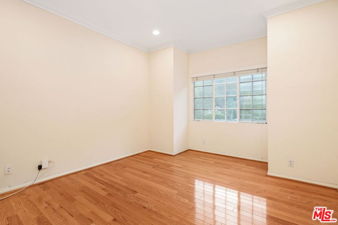 1808 Franklin Canyon Dr