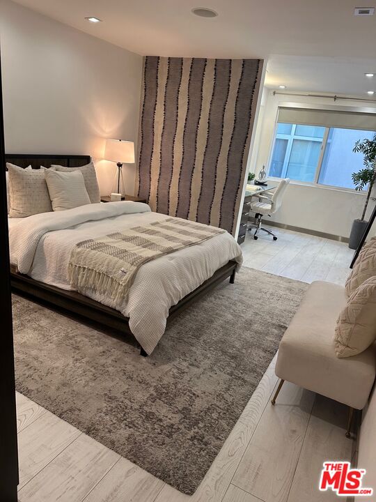 262 N Crescent Dr Unit: 2 E