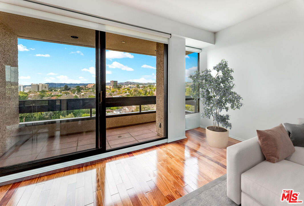 10551 Wilshire Blvd Unit: 1103