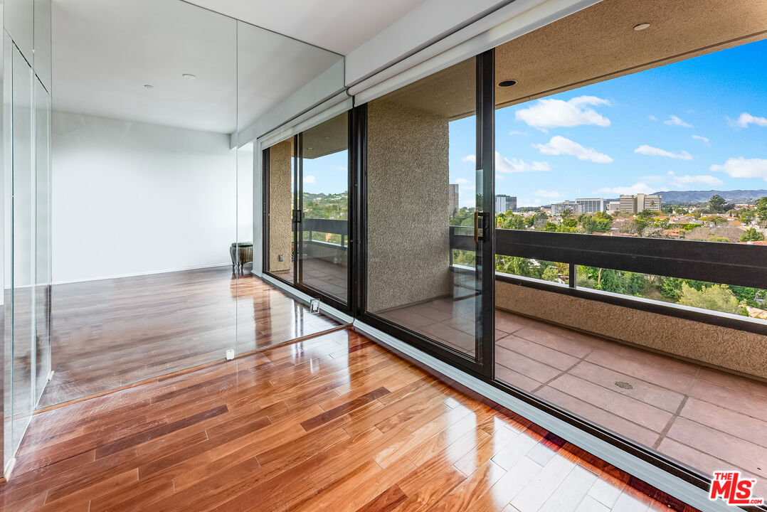 10551 Wilshire Blvd Unit: 1103