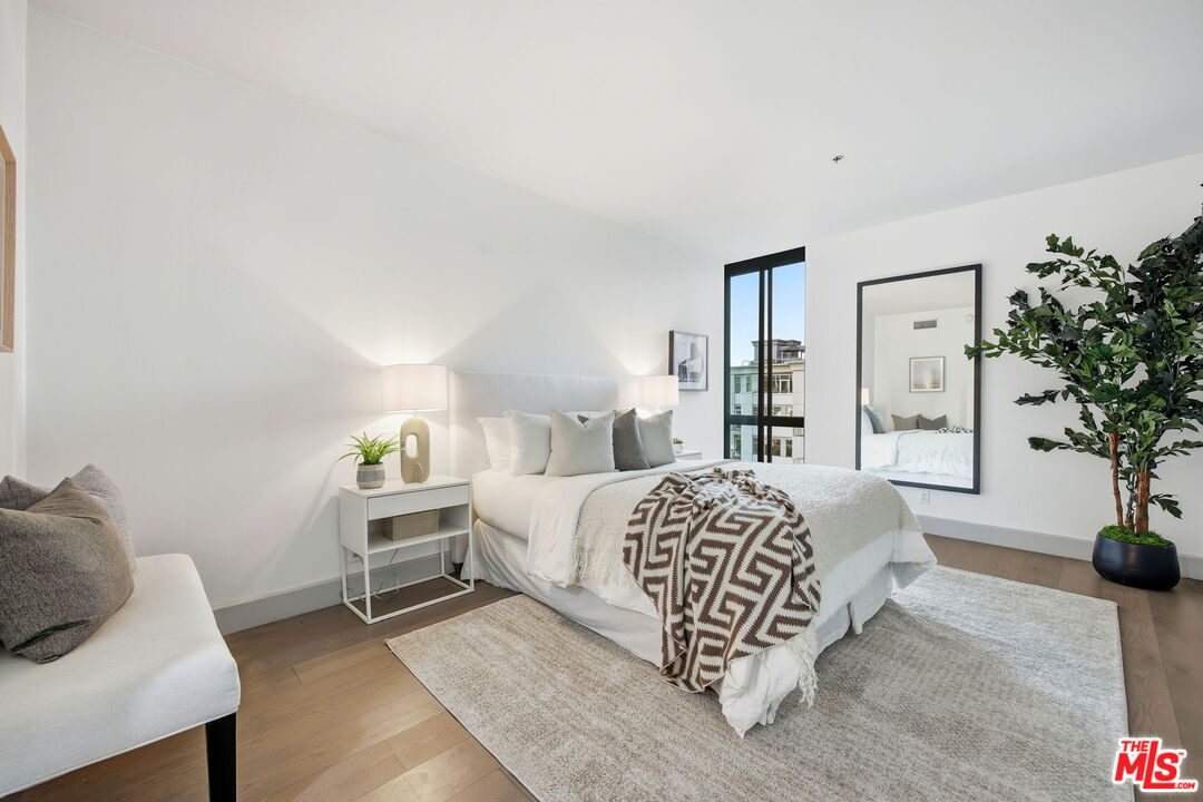 10660 Wilshire Blvd Unit: 804