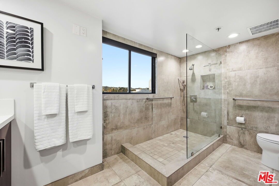 10660 Wilshire Blvd Unit: 804