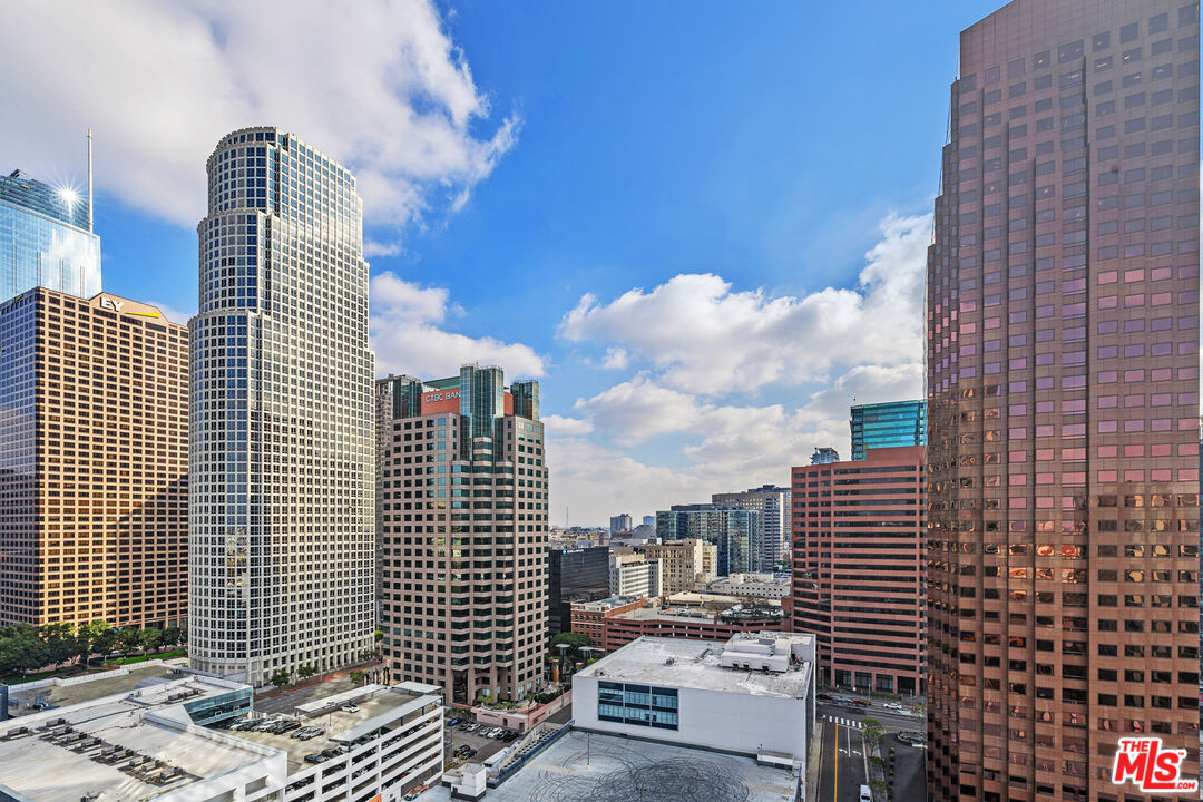 877 Francisco St Unit: 728