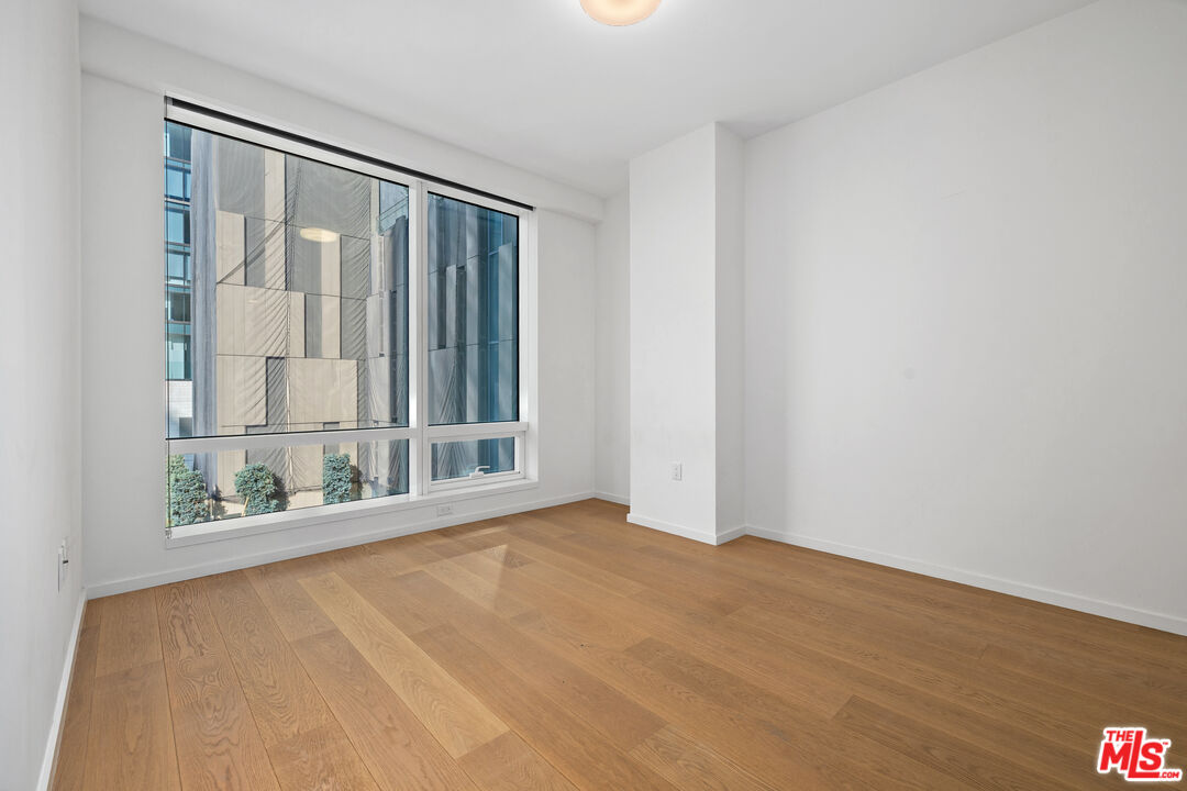 877 Francisco St Unit: 728