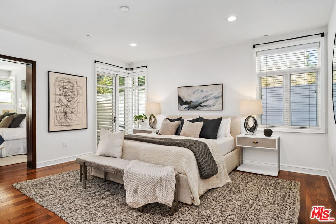 447 N Doheny Dr Unit: 102