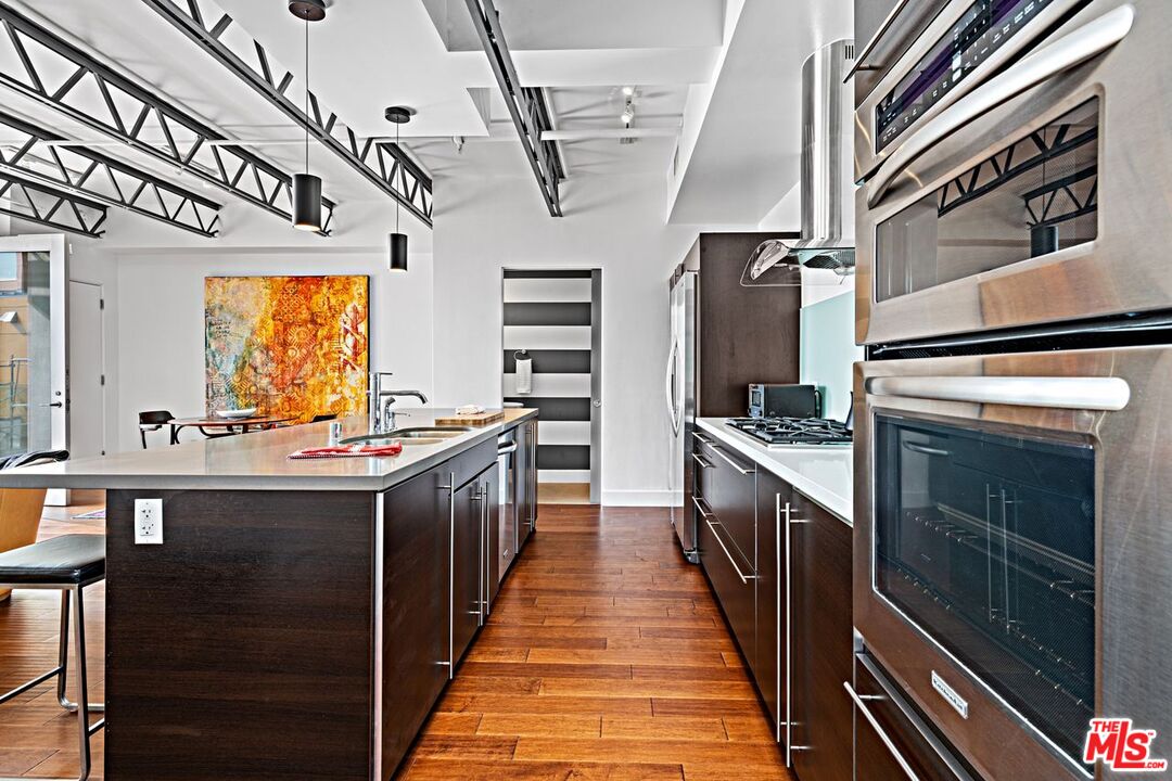 1250 N Harper Ave Unit: 416