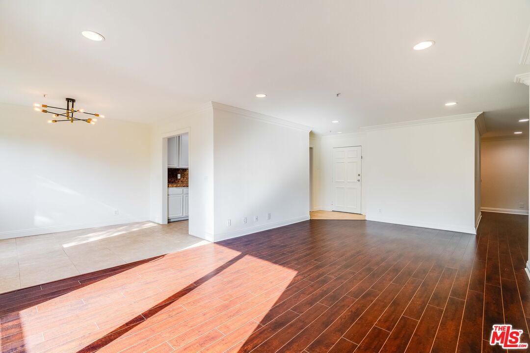 1508 Veteran Ave Unit: 301