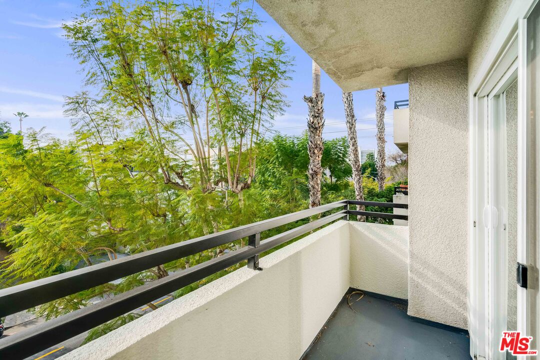 1508 Veteran Ave Unit: 301