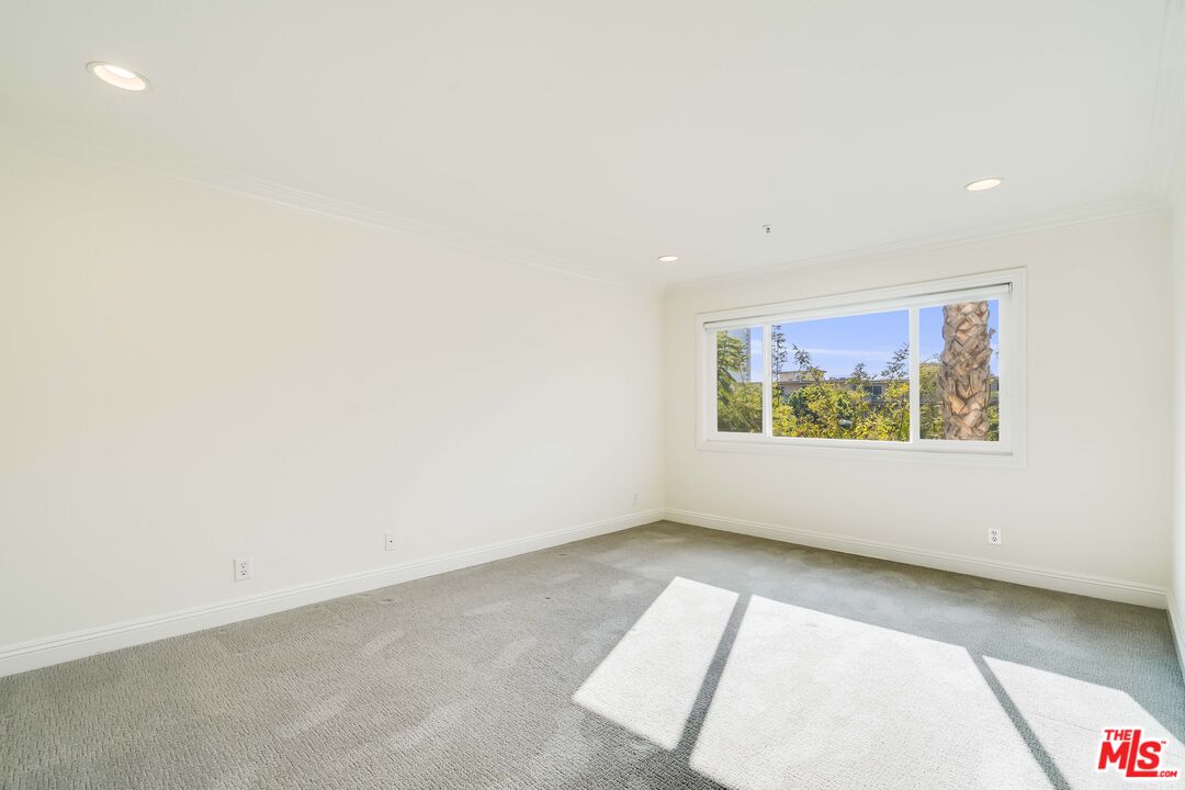 1508 Veteran Ave Unit: 301