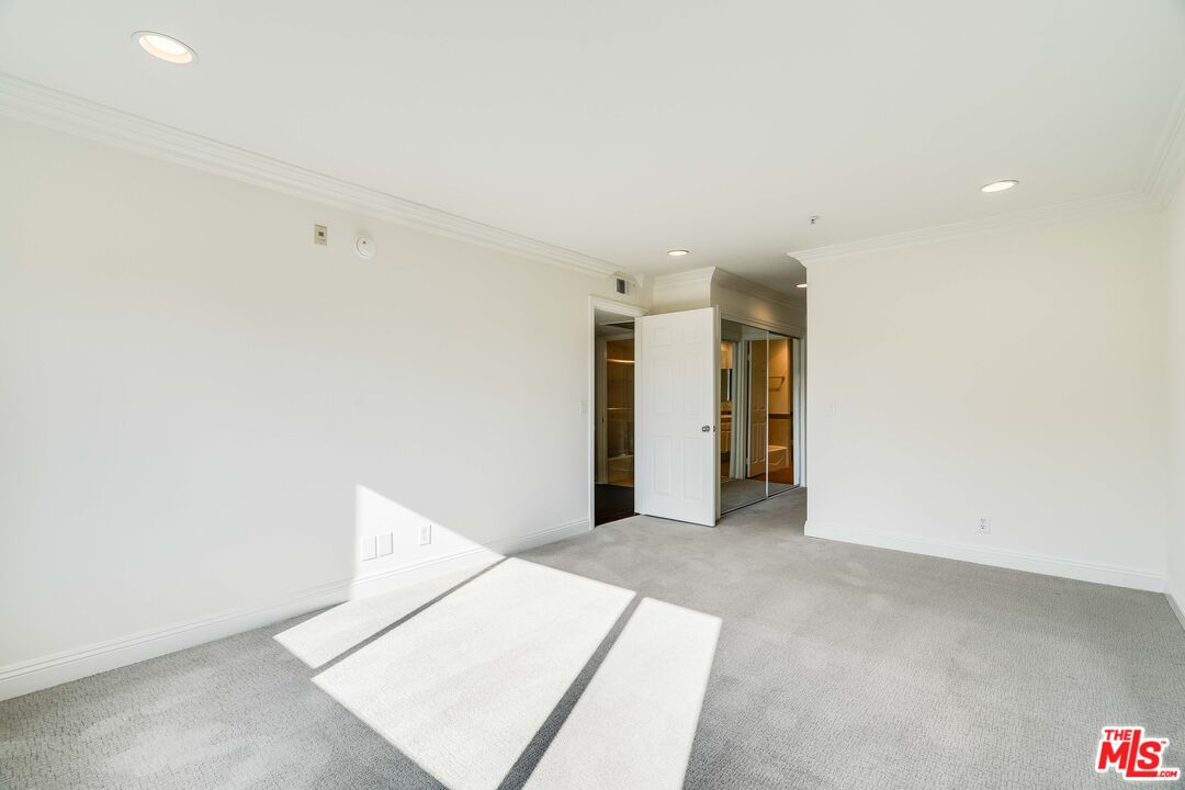 1508 Veteran Ave Unit: 301