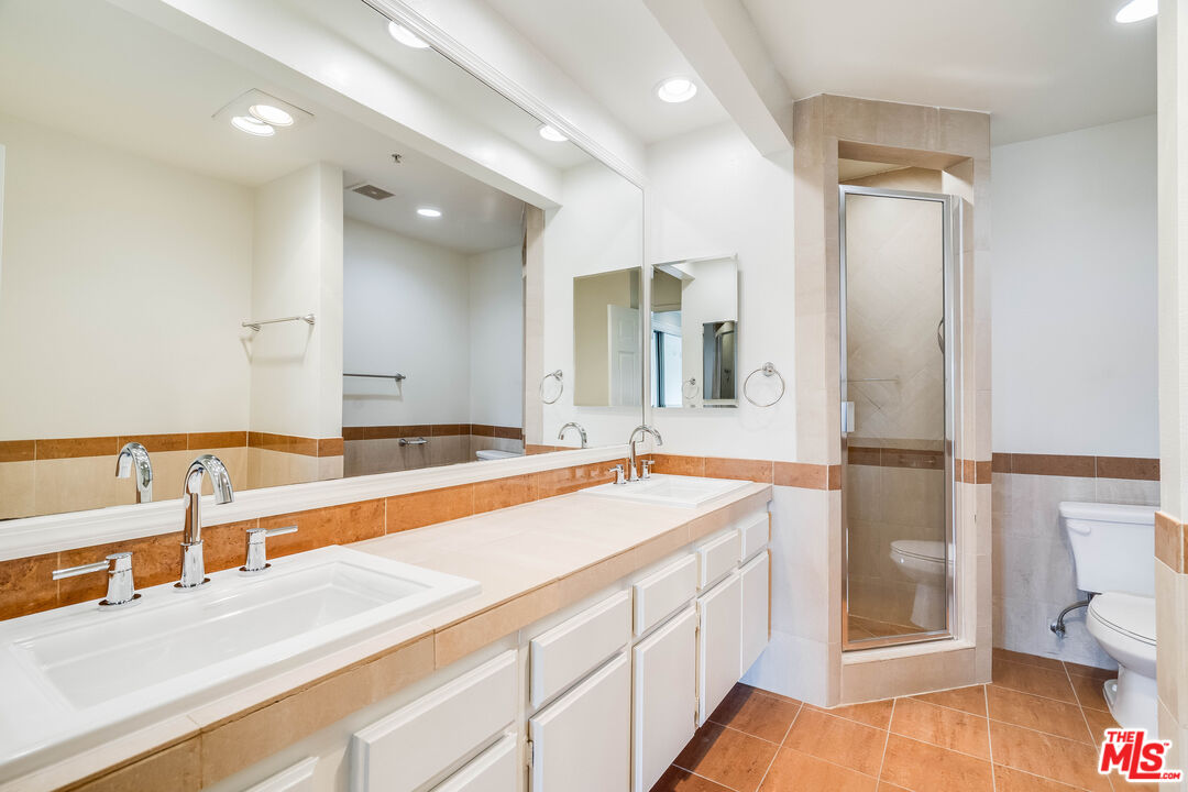 1508 Veteran Ave Unit: 301