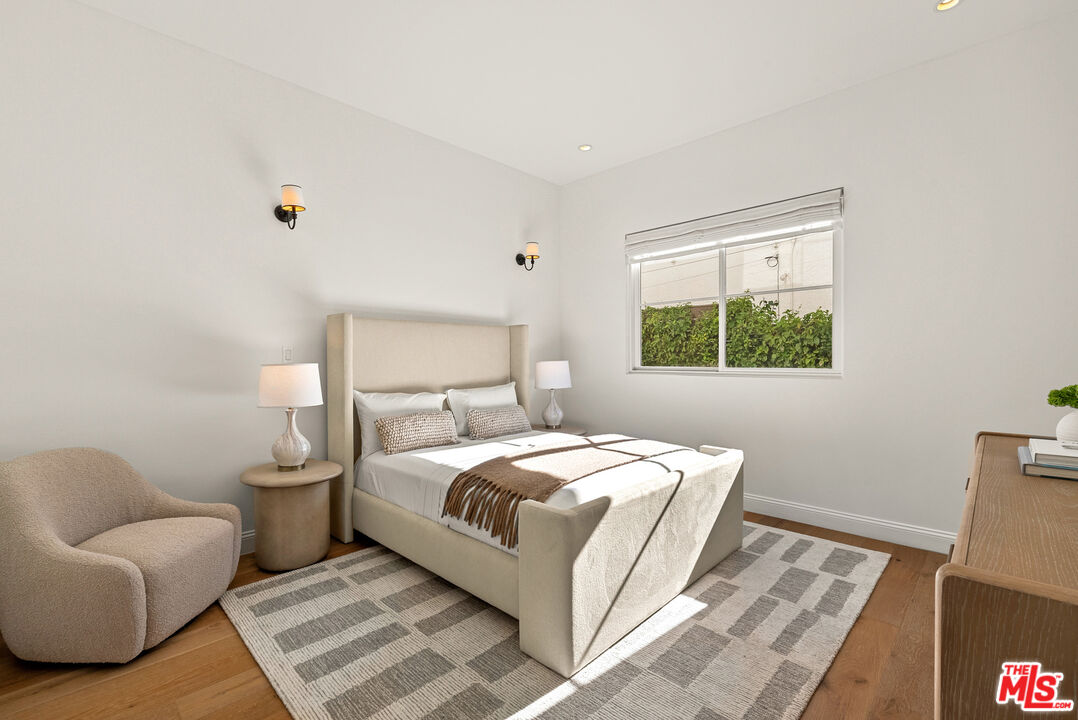 530 N Alta Vista Blvd