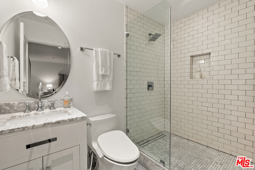 530 N Alta Vista Blvd