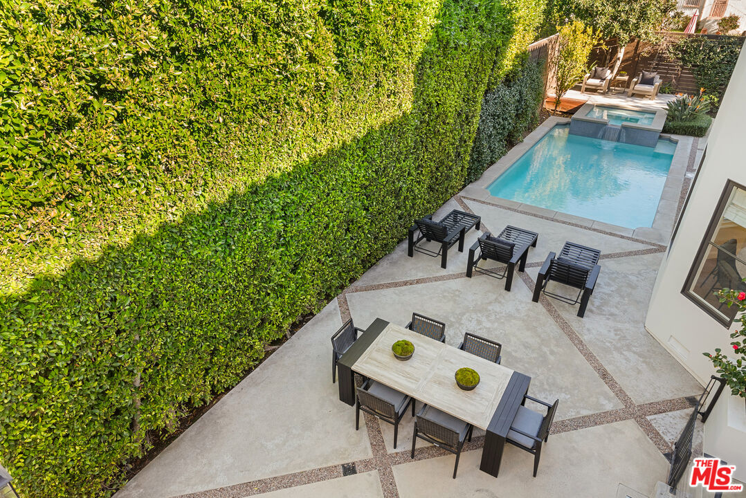 530 N Alta Vista Blvd