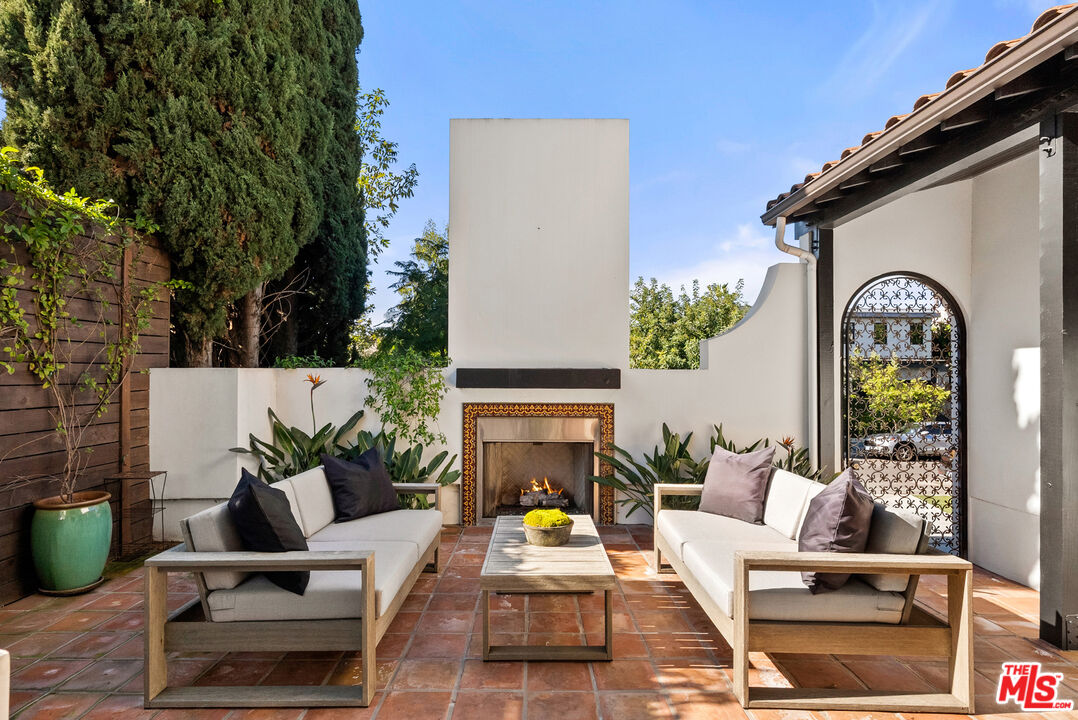 530 N Alta Vista Blvd